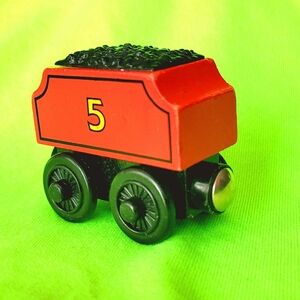 Thomas & Friends train : replacement tender for Talking James, wooden railway